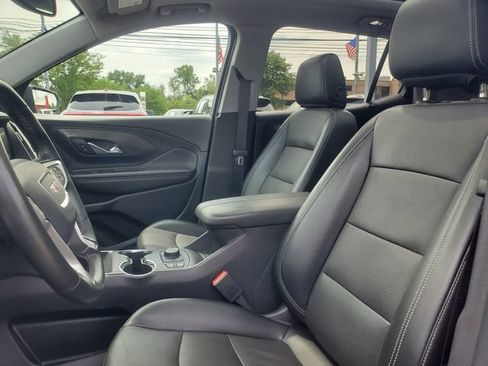 Used 2023 GMC Terrain SLT AWD/4WD image 11