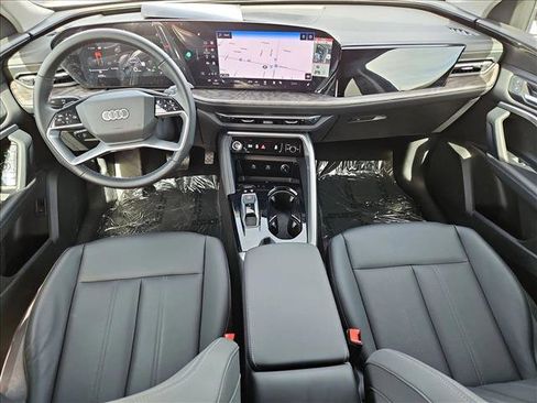 Certified 2025 Audi Q5 Premium w/ Convenience Package AWD/4WD image 18