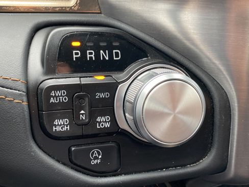 Used 2022 RAM 1500 Limited w/ Body Color Bumper Group AWD/4WD image 19