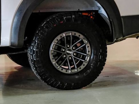 Used 2019 Ford F150 Raptor w/ Equipment Group 802A Luxury AWD/4WD image 51