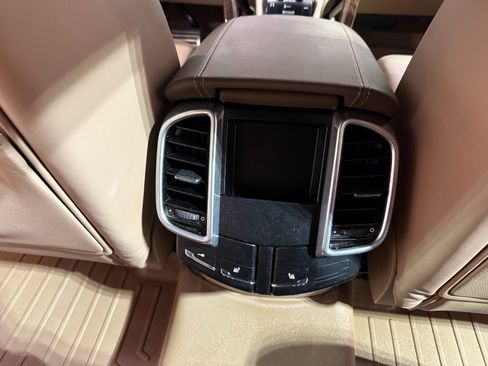 Used 2012 Porsche Cayenne S AWD/4WD image 30