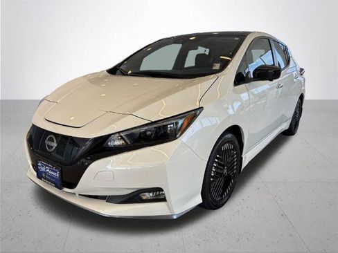 Certified 2024 Nissan Leaf SV Plus FWD image 2