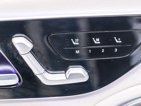 Certified 2022 Mercedes-Benz EQS 450+ Sedan w/ Exclusive Trim Package image 22