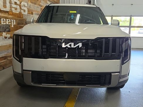 Used 2027 Kia Telluride EX w/ Towing Package FWD image 2