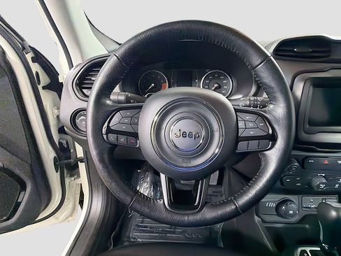 Used 2020 Jeep Renegade Altitude AWD/4WD image 14