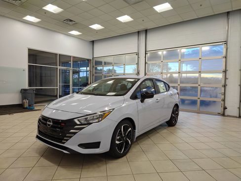 New 2025 Nissan Versa SR w/ Trunk Package image 7