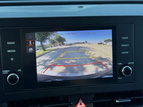 Used 2025 Kia Sportage LX FWD image 24