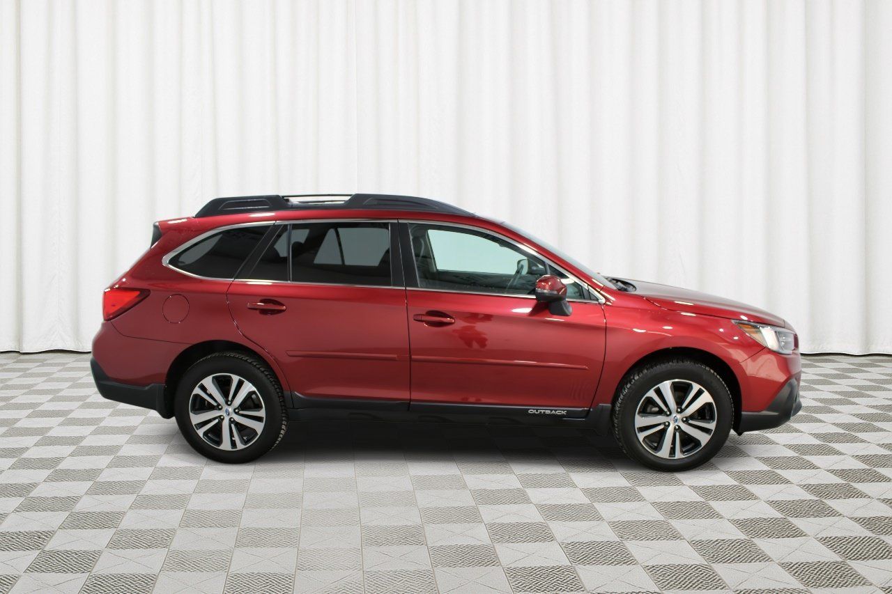 Used 2018 Subaru Outback 2.5i Limited AWD/4WD image 2