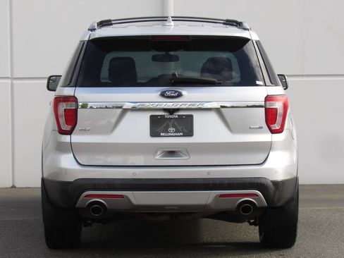 Used 2016 Ford Explorer XLT w/ Equipment Group 202A AWD/4WD image 7