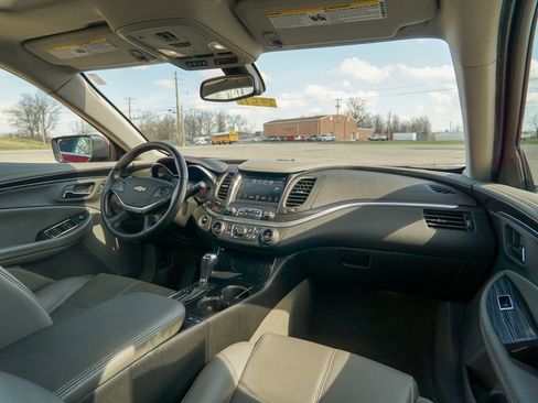 Used 2019 Chevrolet Impala LT w/ Sunroof and Spoiler Package image 10