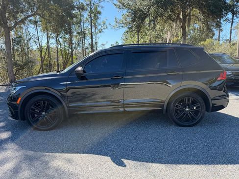 Used 2022 Volkswagen Tiguan SE R-Line image 11