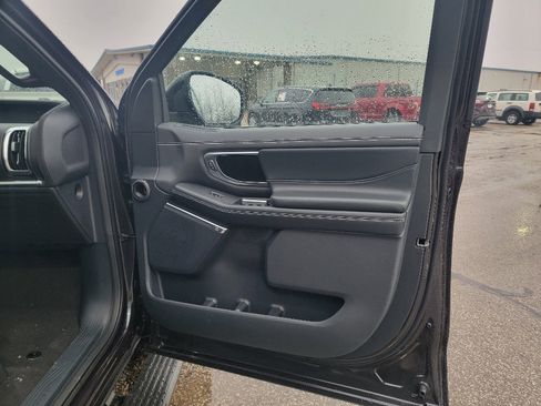 New 2026 Ford Expedition Platinum w/ Stealth Performance Package image 35