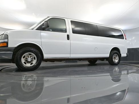 Used 2017 Chevrolet Express 3500 LT w/ LT Preferred Equipment Group RWD image 43