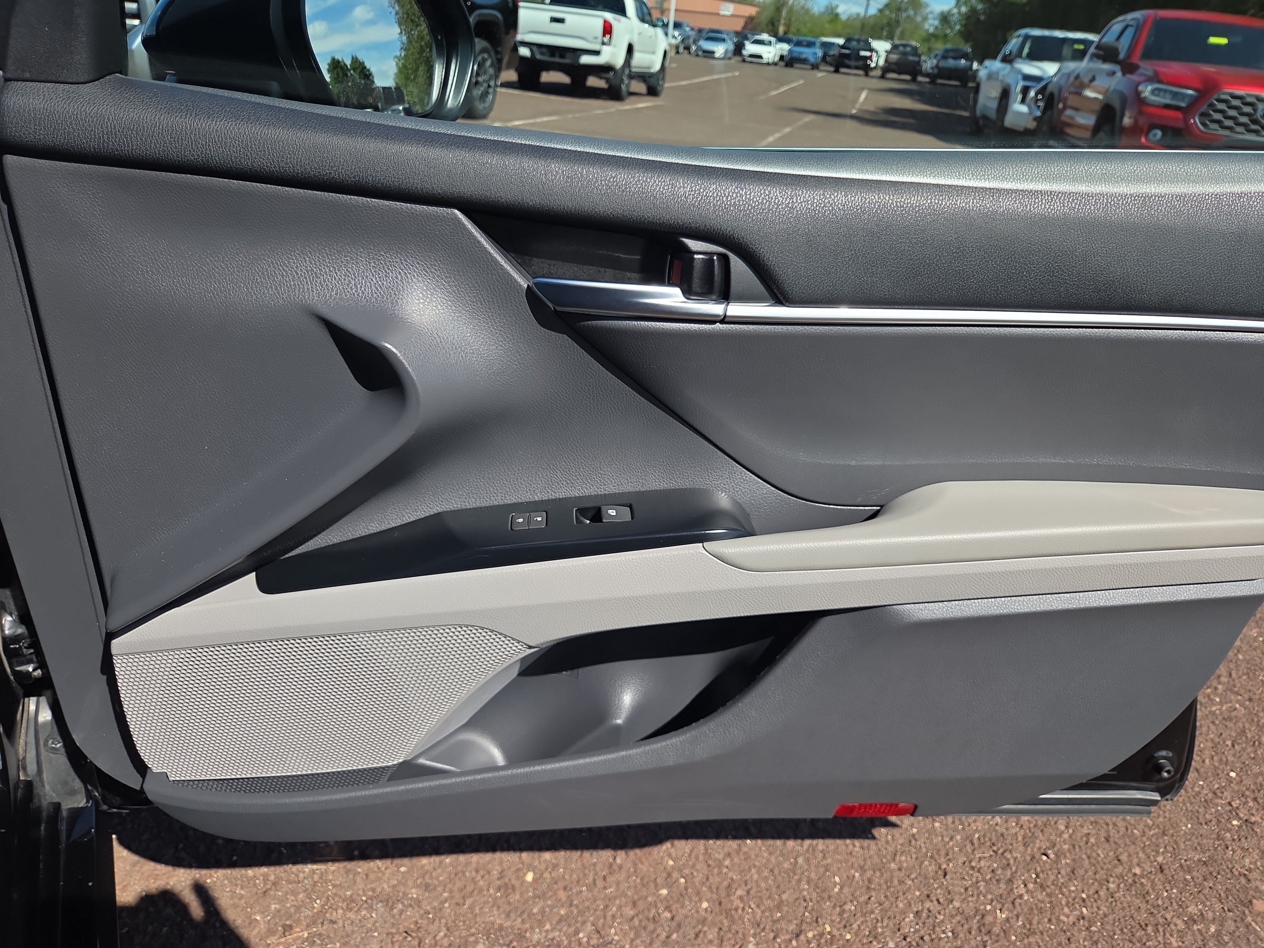 Certified 2020 Toyota Camry LE FWD image 17