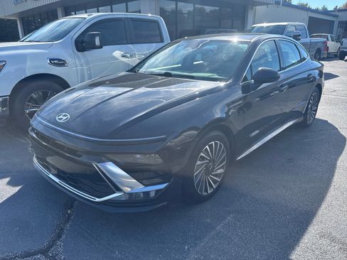 Used 2024 Hyundai Sonata SEL image 2