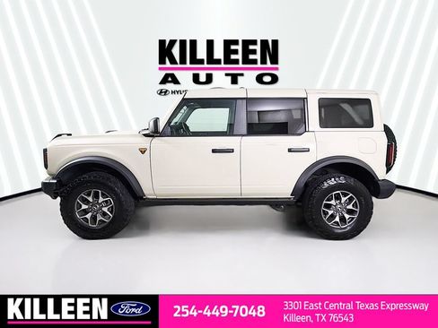 Certified 2025 Ford Bronco Badlands AWD/4WD image 4