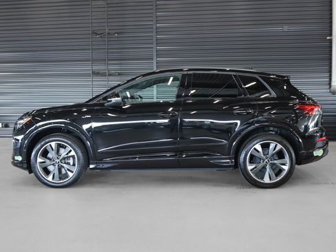 Used 2023 Audi Q4 e-tron Premium Plus w/ Premium Plus AWD/4WD image 13