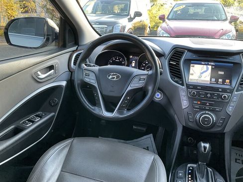 Used 2017 Hyundai Santa Fe Limited w/ Cargo Package AWD/4WD image 19