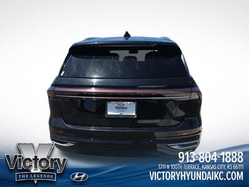 Used 2024 Lincoln Nautilus Reserve AWD/4WD image 4