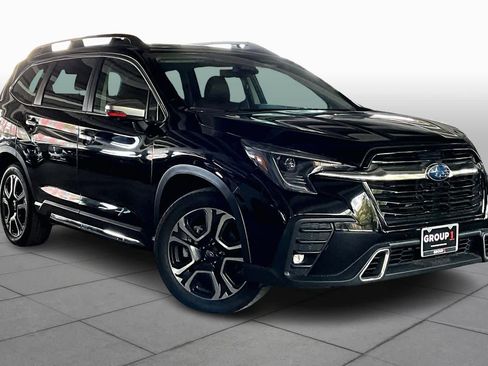 Used 2023 Subaru Ascent Touring image 2