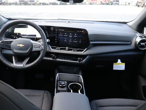 New 2026 Chevrolet Equinox LT w/ Safety and Technology Package AWD/4WD image 19