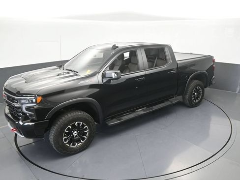 Used 2025 Chevrolet Silverado 1500 ZR2 w/ Technology Package AWD/4WD image 59