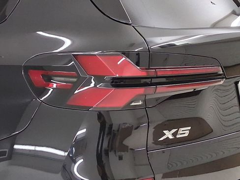 New 2026 BMW X5 sDrive40i w/ M Sport Package RWD image 11
