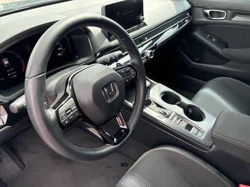 Used 2025 Honda Civic Sport image 10