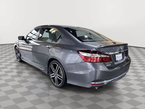 Used 2017 Honda Accord Sport Special Edition image 10