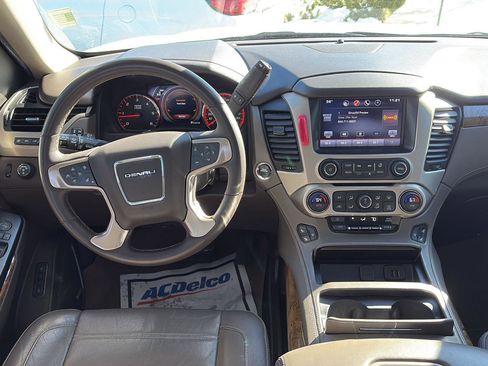 Used 2015 GMC Yukon Denali w/ Premium Package image 20