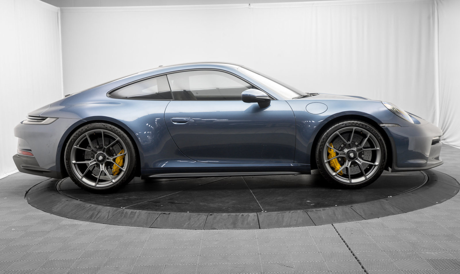 Used 2023 Porsche 911 GT3 RWD image 8