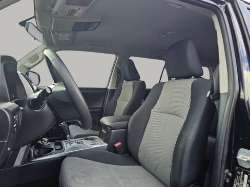 Used 2016 Toyota 4Runner SR5 AWD/4WD image 21