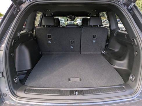 New 2025 Jeep Grand Cherokee Altitude RWD image 11