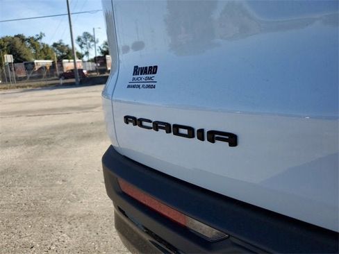 New 2026 GMC Acadia Elevation image 8