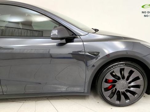 Used 2024 Tesla Model Y Performance AWD/4WD image 21