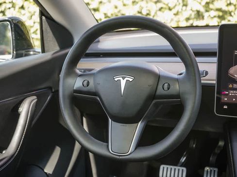Used 2022 Tesla Model Y Performance AWD/4WD image 14
