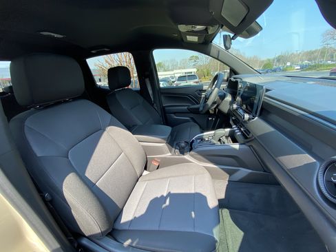 Used 2024 Chevrolet Colorado Trail Boss w/ Advanced Trailering Package image 20