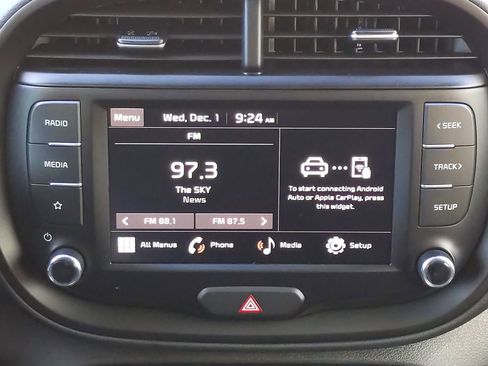 Certified 2022 Kia Soul LX w/ Technology Package image 15