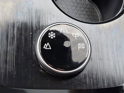 Certified 2022 Nissan Rogue SV w/ SV Premium Package image 63