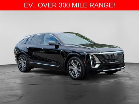 Used 2024 Cadillac Lyriq Luxury w/ LPO, Floor Liner Package AWD/4WD image 1