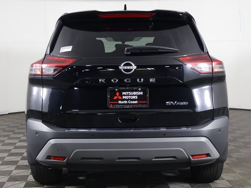 Used 2023 Nissan Rogue SV image 10
