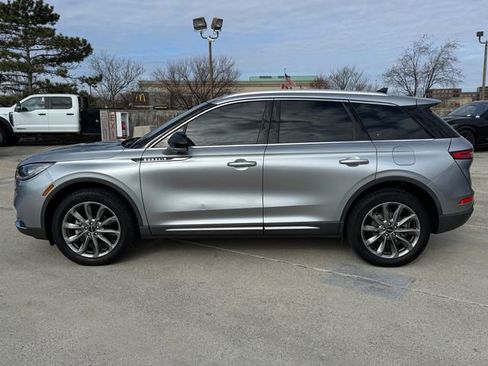 Used 2022 Lincoln Corsair Standard w/ Premium Package image 11