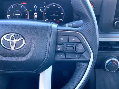 Used 2024 Toyota Tacoma TRD Off-Road image 23