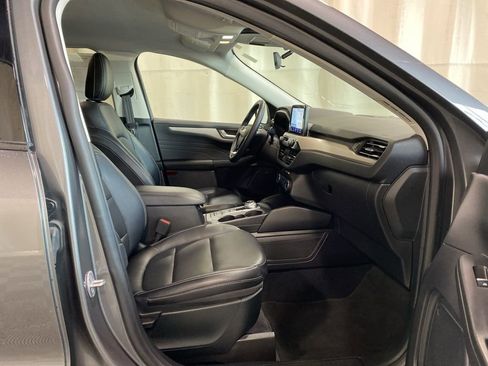 Used 2022 Ford Escape SEL w/ Technology Package AWD/4WD image 11