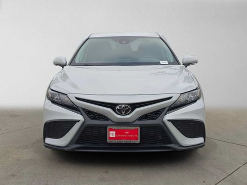 Used 2024 Toyota Camry SE FWD image 8