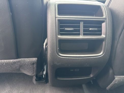 Used 2022 Cadillac XT5 Premium Luxury image 28