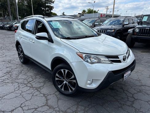 Used 2015 Toyota RAV4 Limited w/ Technology Package FWD image 2