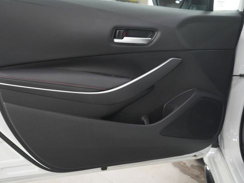 Used 2023 Toyota Corolla SE image 17