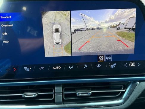 New 2026 Chevrolet Equinox EV LT FWD image 19