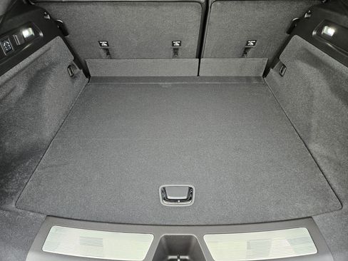 New 2026 Cadillac Lyriq Premium Luxury image 22